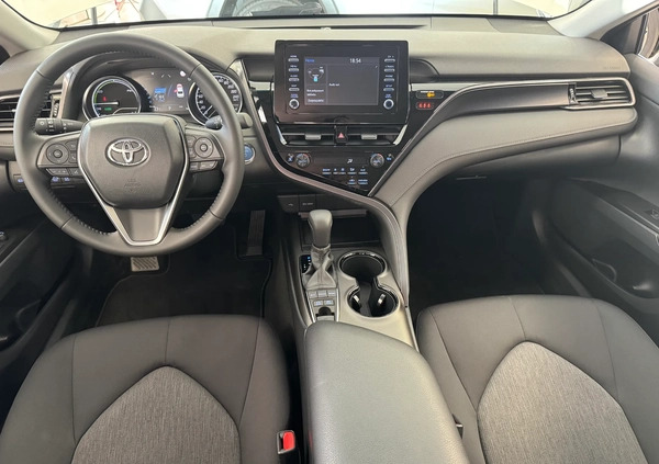 Toyota Camry cena 163448 przebieg: 5, rok produkcji 2023 z Łochów małe 29